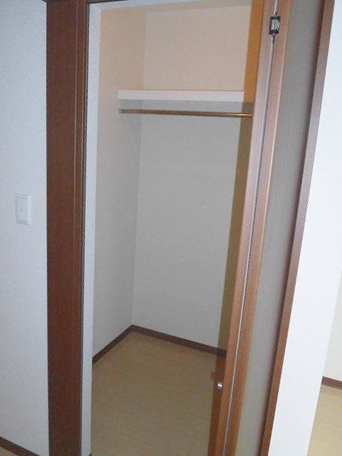 収納　嬉しいウォークインクローゼット