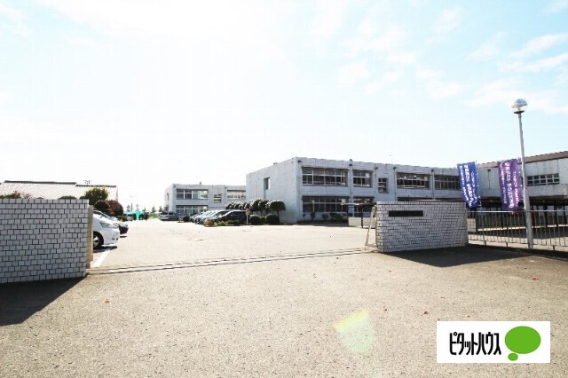中学校　伊勢崎市立第四中学校（中学校）まで1941m
