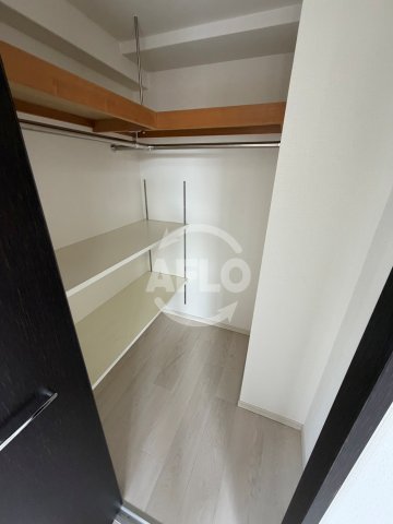 収納　Lasante京橋　ウォークインクローゼット