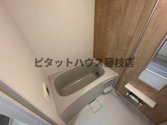 ＪＲ東海道本線 藤枝駅 徒歩18分 2階建 築4年の風呂写真