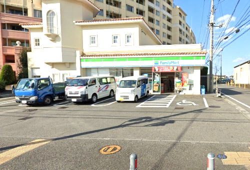 コンビニ　ファミリーマート サンズ瀬谷五貫目町店（コンビニ）まで671m