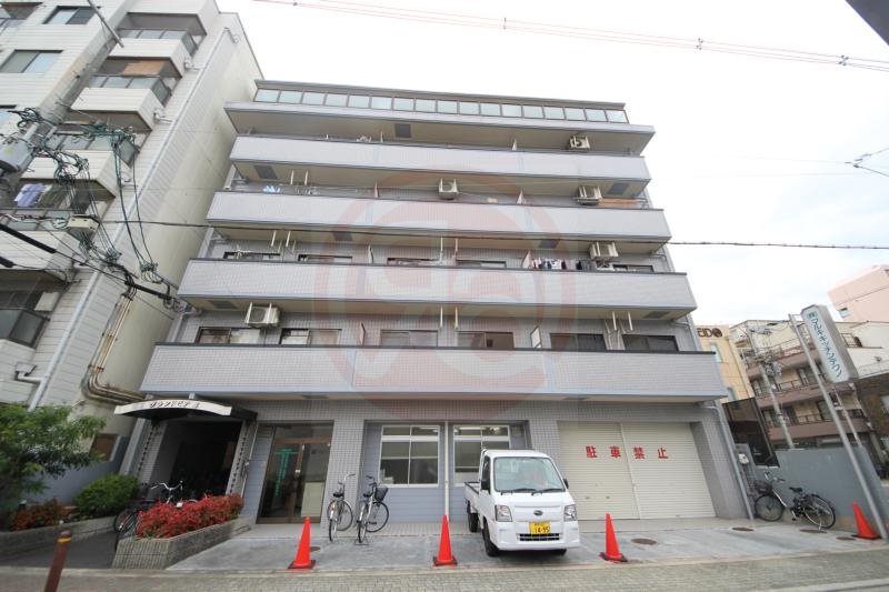 建物外観　落ち着いた雰囲気の外観です