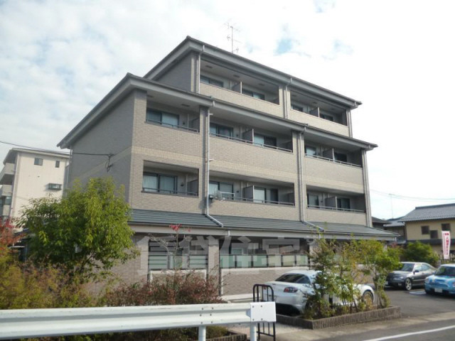 地下鉄烏丸線 国際会館駅 徒歩10分 築18年