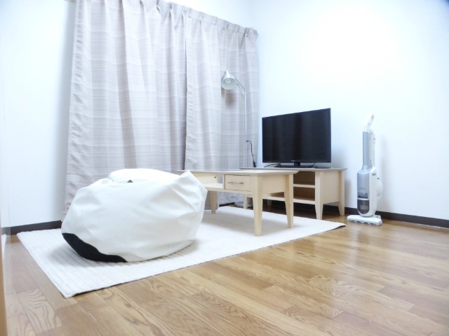 居室・リビング　半地下のお部屋です☆