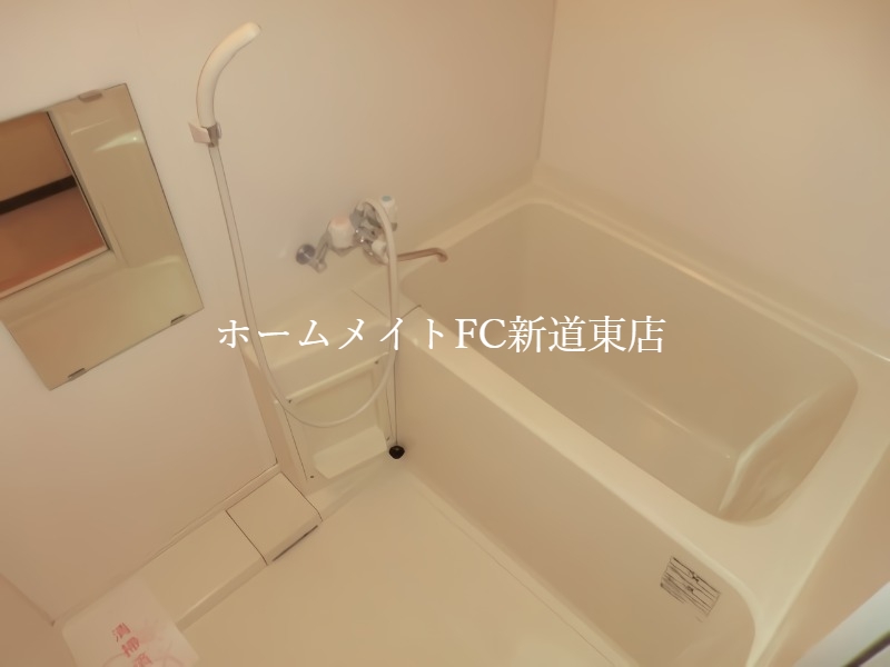 バス・シャワールーム　リビング
