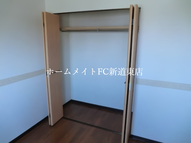 収納　洗濯機置場