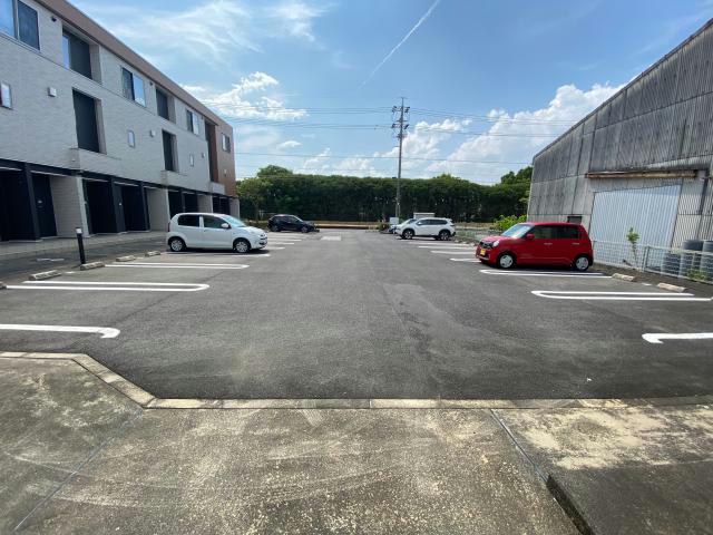 駐車場　駐車場