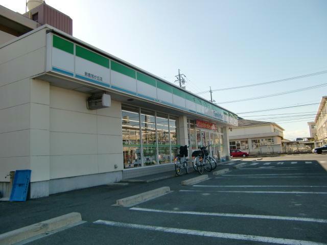 コンビニ　ファミリーマート末広町店（コンビニ）まで717m
