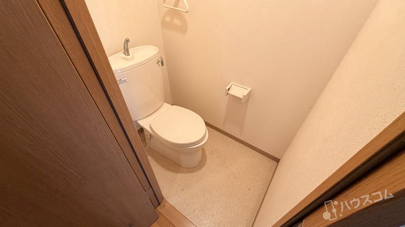 阪急宝塚線 庄内駅 徒歩8分 3階建 築22年のトイレ写真