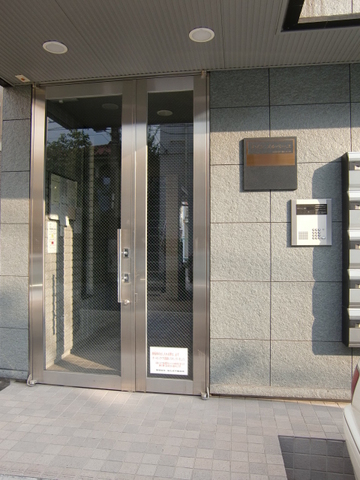 エントランス　★オートロック★