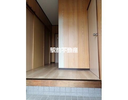 元村貸家の玄関写真