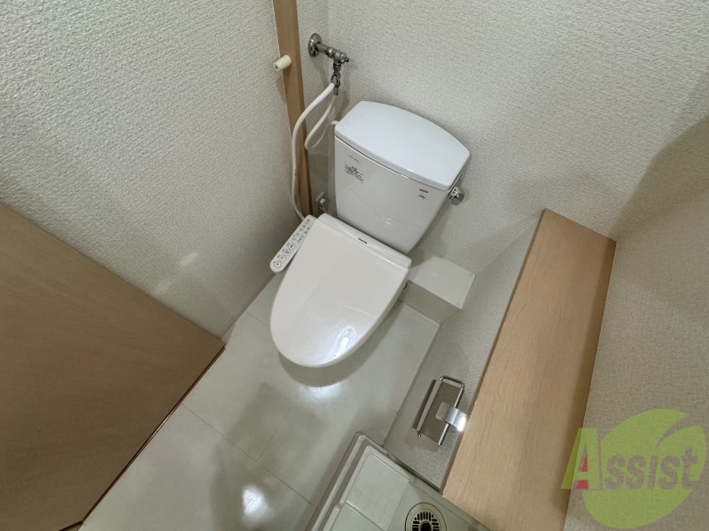 トイレ　こちらはトイレです。清潔感があり、安心して使用できます。