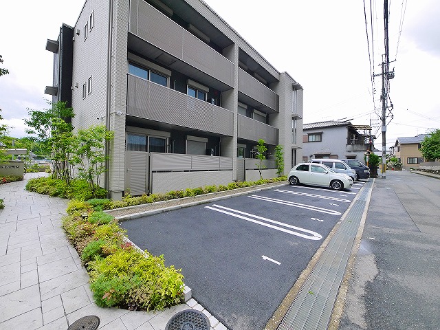 駐車場　駐車スペースもあります