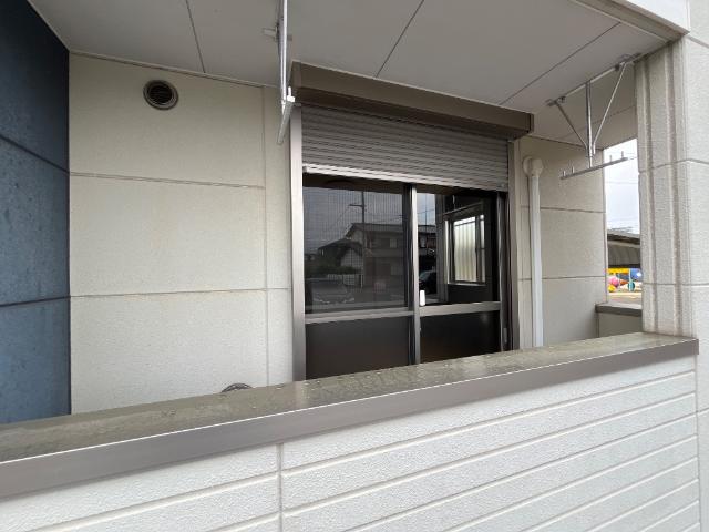 バルコニー　シャッター雨戸