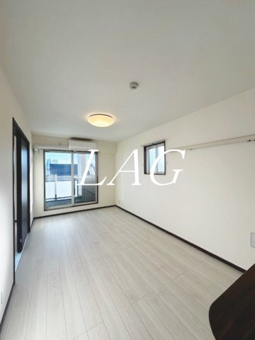 Verona aptの居間写真