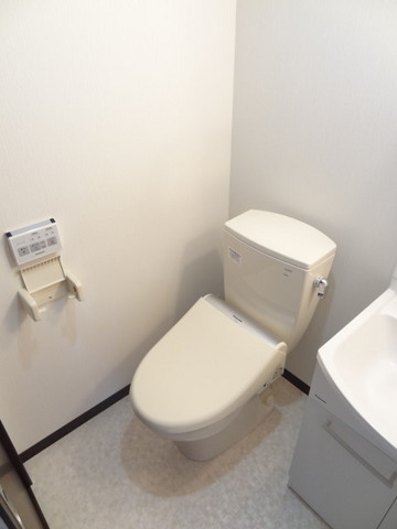 CANCERのトイレ写真