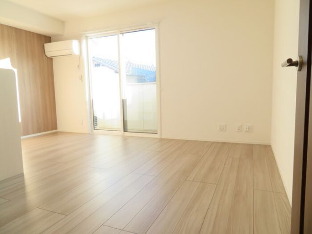 D-room沖IIの居間写真