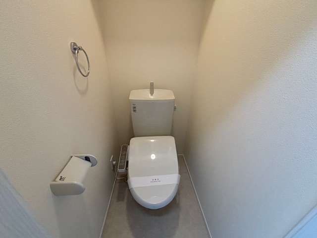 仙台市地下鉄東西線 卸町駅 徒歩10分 3階建 築5年のトイレ写真