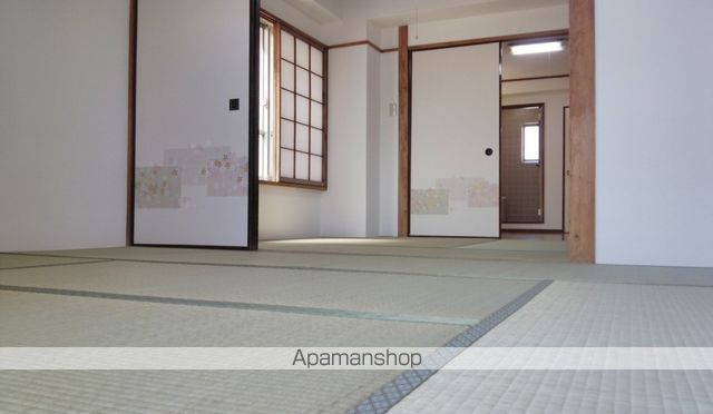 櫻井マンションの居間写真