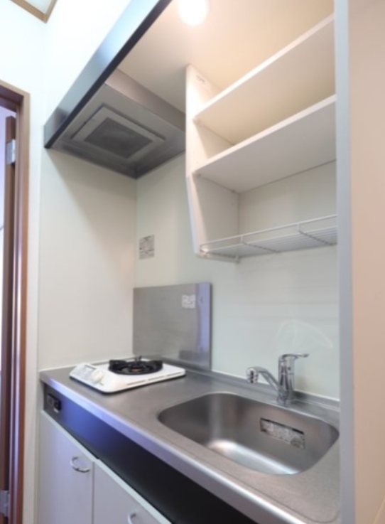 キッチン　ほかの部屋の写真になります