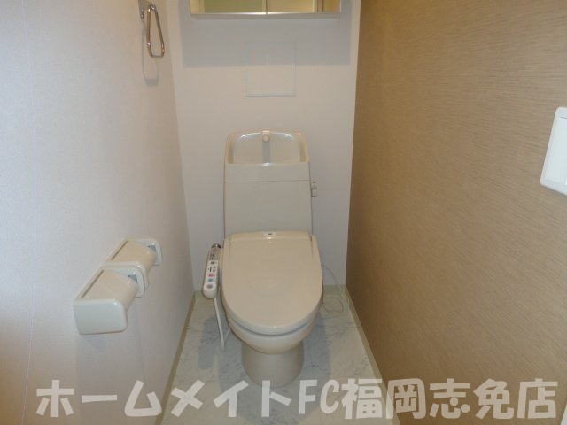 ＪＲ香椎線 酒殿駅 徒歩3分 3階建 築4年のトイレ写真