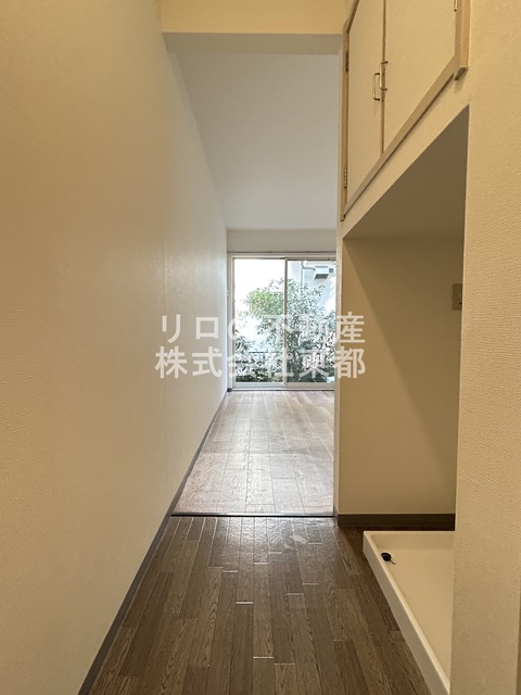 玄関　玄関から見たお部屋です☆