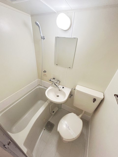 バス・シャワールーム　別部屋同仕様タイプ