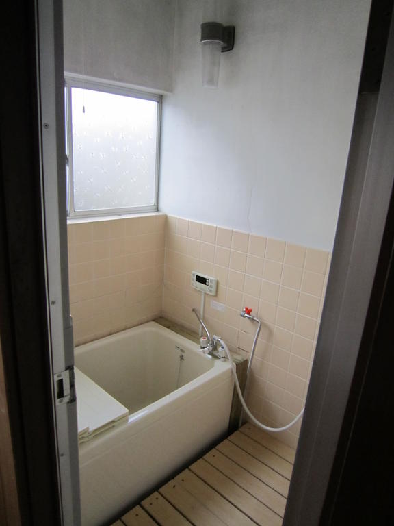 バス・シャワールーム　シャワー付き浴室