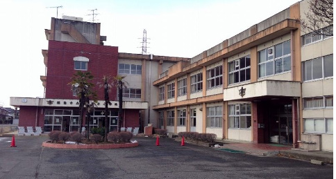 小学校　福島市立清水小学校（小学校）まで738m