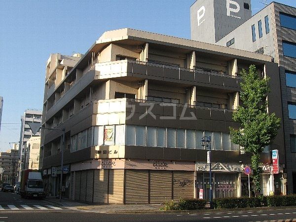 名古屋市千種区池下のマンションの建物外観