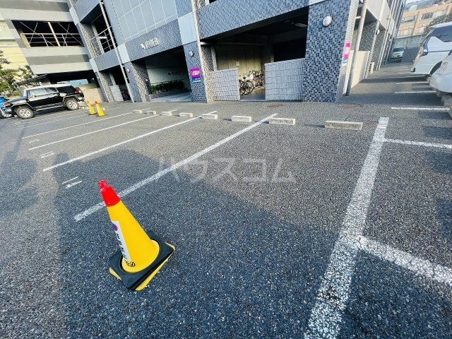 【安城市相生町のマンションの駐車場】