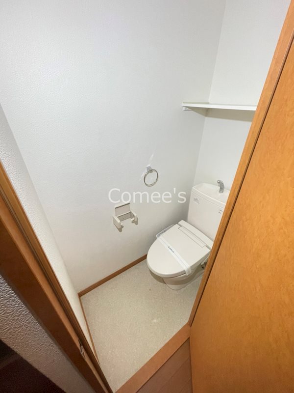 トイレ　温水洗浄便座