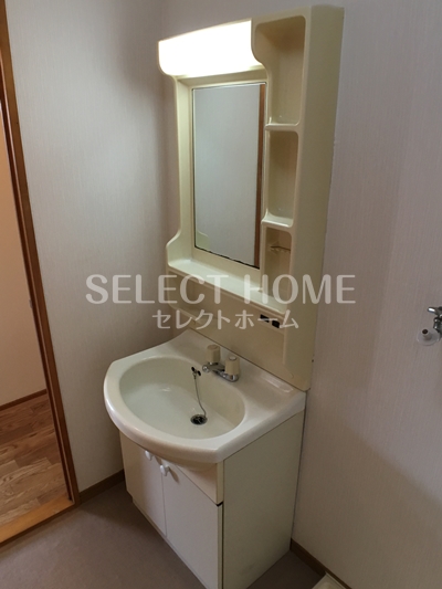 洗面設備　使いやすい独立洗面台です