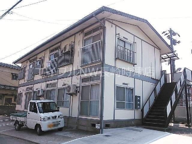 岡村アパートの建物外観