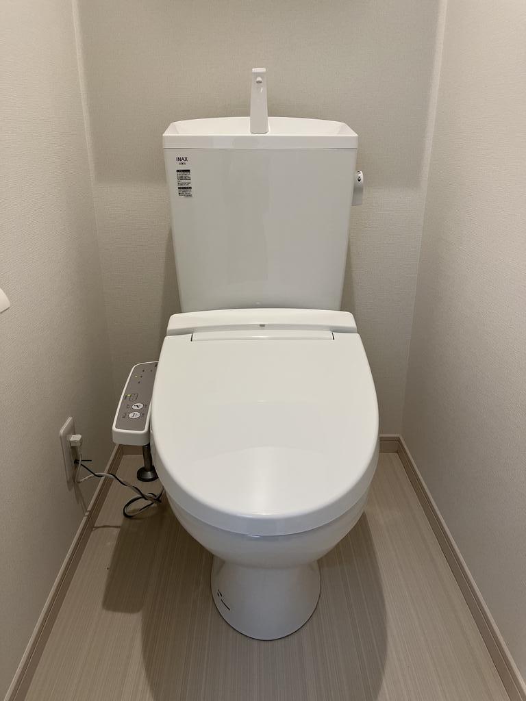 トイレ　※同タイプ同モデルを使用