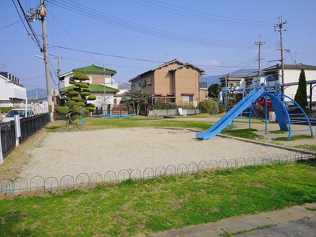 【桜井市大字東新堂のアパートの公園】