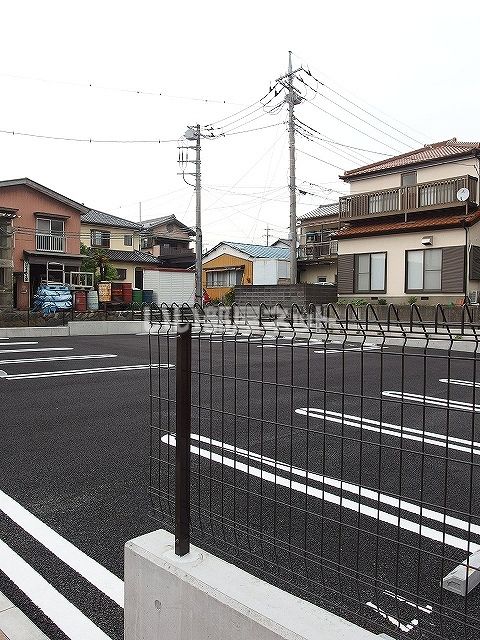 【富士宮市三園平のアパートの駐車場】