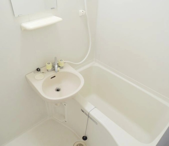 バス・シャワールーム　※こちらの写真は他部屋になり参考写真です