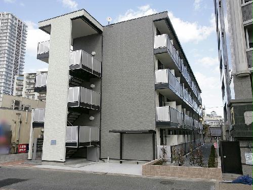 【レオパレス香春口の建物外観】