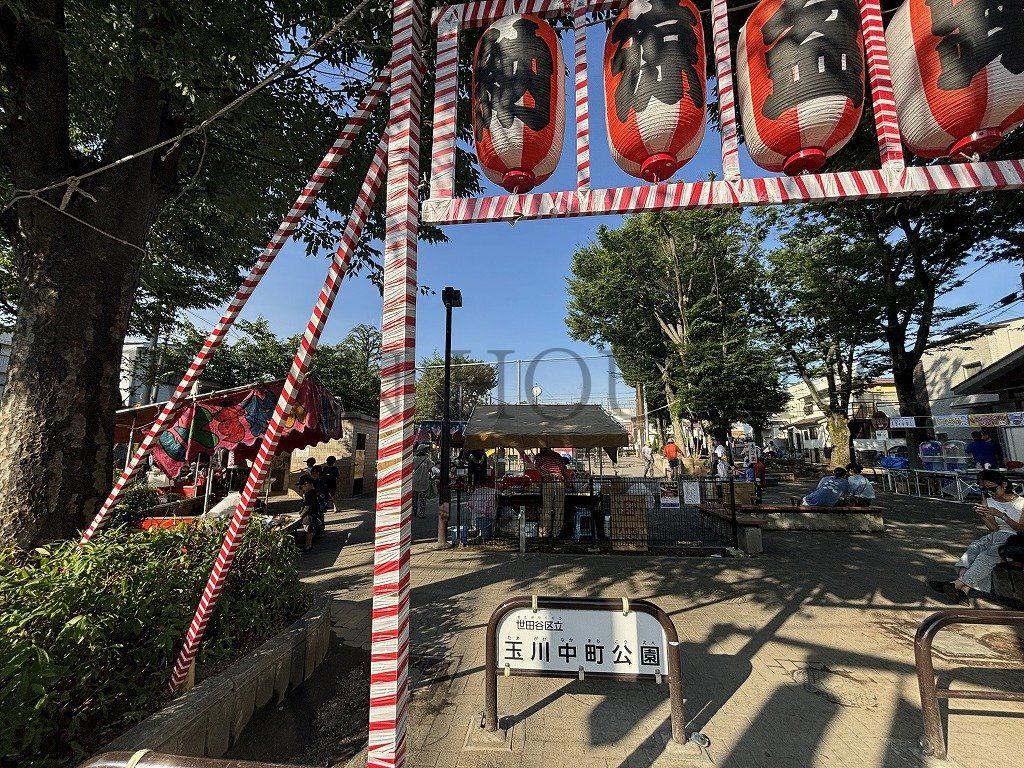 【世田谷区瀬田のアパートの公園】