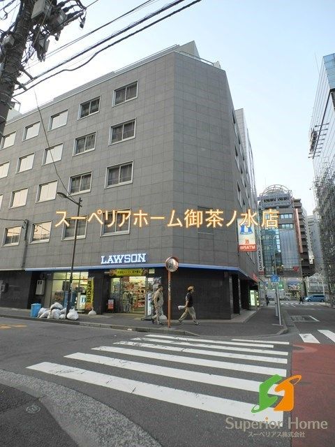 【千代田区神田錦町のマンションのコンビニ】