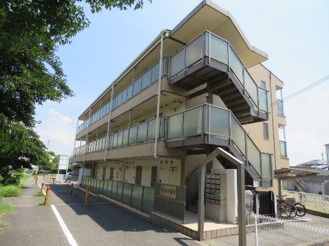 堺市中区深井畑山町のマンションの建物外観