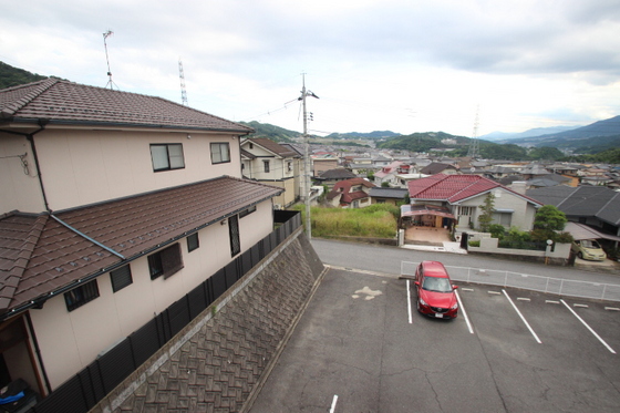 【広島市佐伯区五月が丘のアパートの眺望】