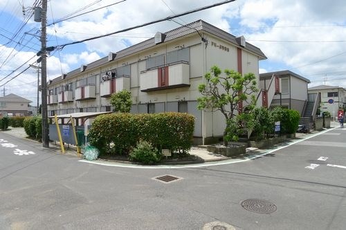 松戸市新松戸南のアパートの建物外観