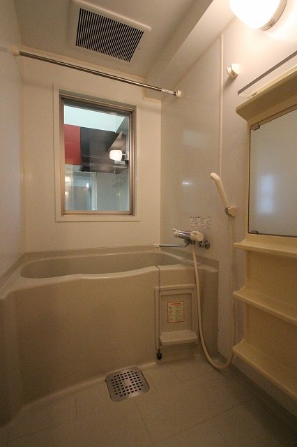 バス・シャワールーム　同物件別室です。