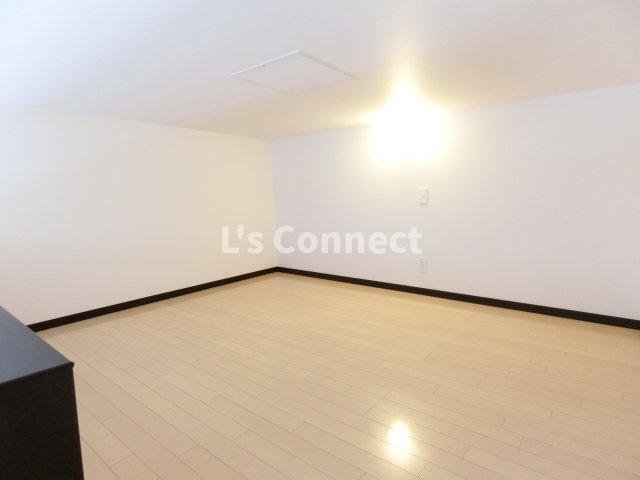 その他部屋・スペース　ロフトはベッド代わりや収納に使えます。