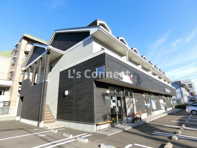 建物外観　２０１６年築のアパートです。