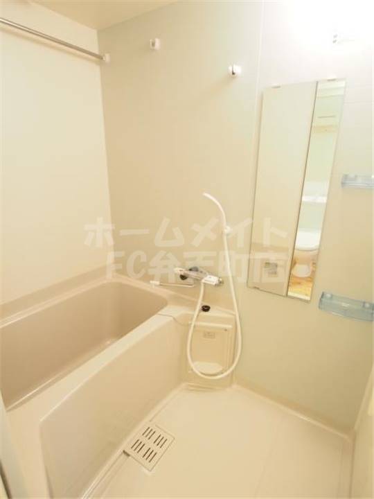 バス・シャワールーム　使いやすいお風呂です