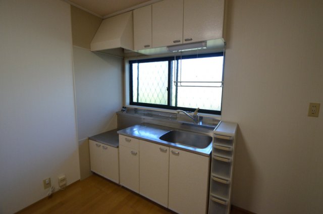 キッチン　上段にも収納できるので調理器具が多くても安心