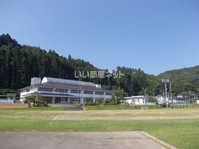 小学校　仙台市立湯元小学校（小学校）まで862m